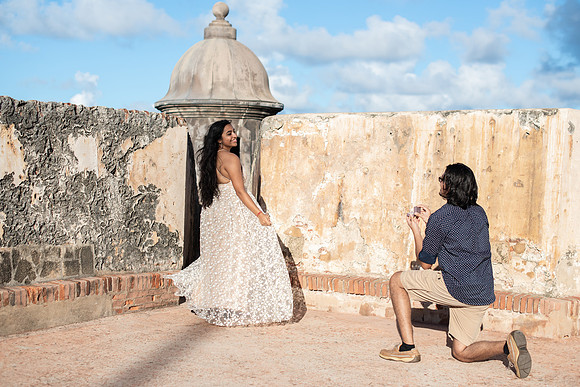 Surprise Engagement inside el Morro