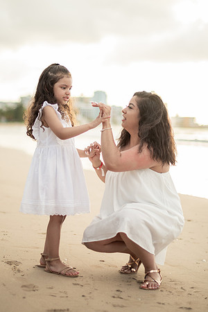 Family Session in Courtyard Marriott San Juan