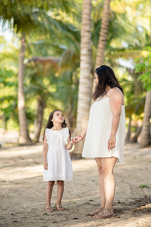 Family Session in Courtyard Marriott San Juan