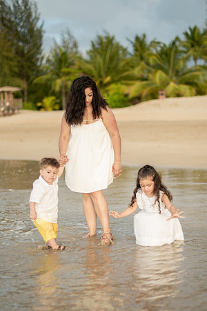 Family Session in Courtyard Marriott San Juan