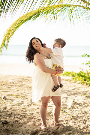 Family Session in Courtyard Marriott San Juan