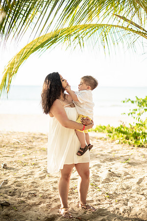 Family Session in Courtyard Marriott San Juan