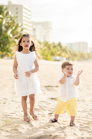 Family Session in Courtyard Marriott San Juan