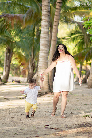 Family Session in Courtyard Marriott San Juan