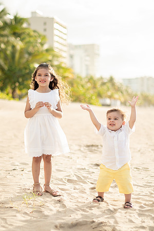 Family Session in Courtyard Marriott San Juan