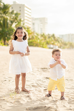 Family Session in Courtyard Marriott San Juan