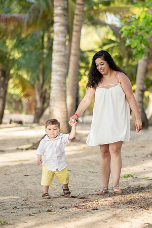 Family Session in Courtyard Marriott San Juan