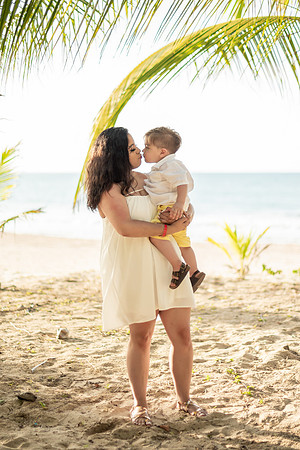Family Session in Courtyard Marriott San Juan