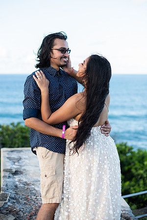 Surprise Engagement inside el Morro