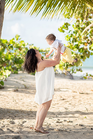 Family Session in Courtyard Marriott San Juan