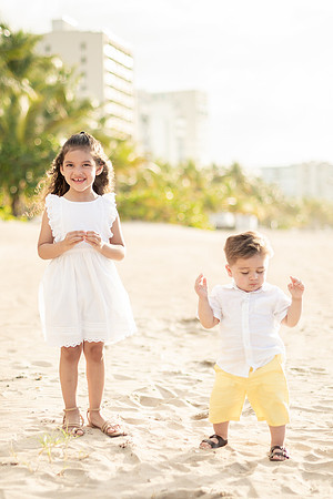 Family Session in Courtyard Marriott San Juan