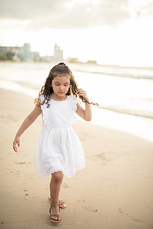 Family Session in Courtyard Marriott San Juan